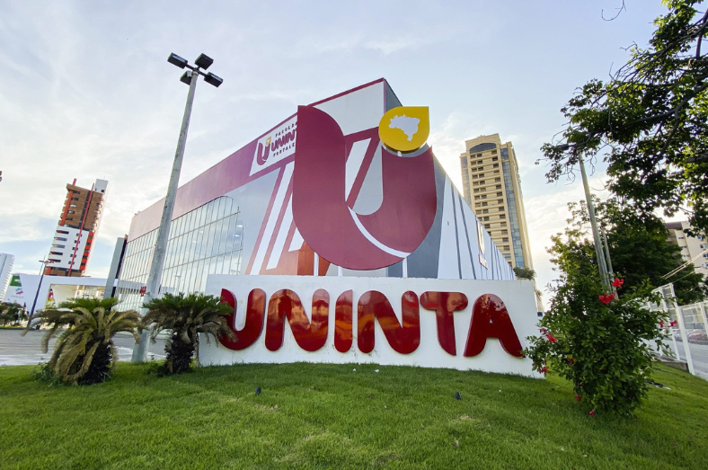 Pós-Graduação Digital UNINTA: Flexibilidade e Qualificação para sua Carreira